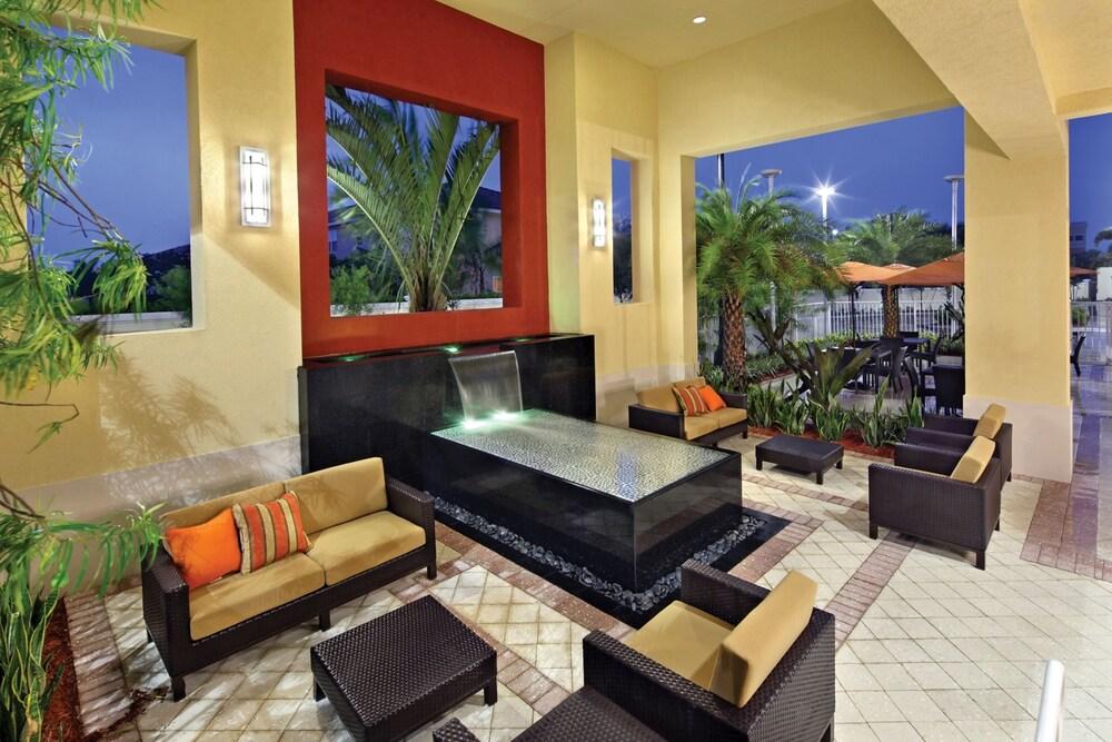 Courtyard By Marriott Miami Хомстед Экстерьер фото