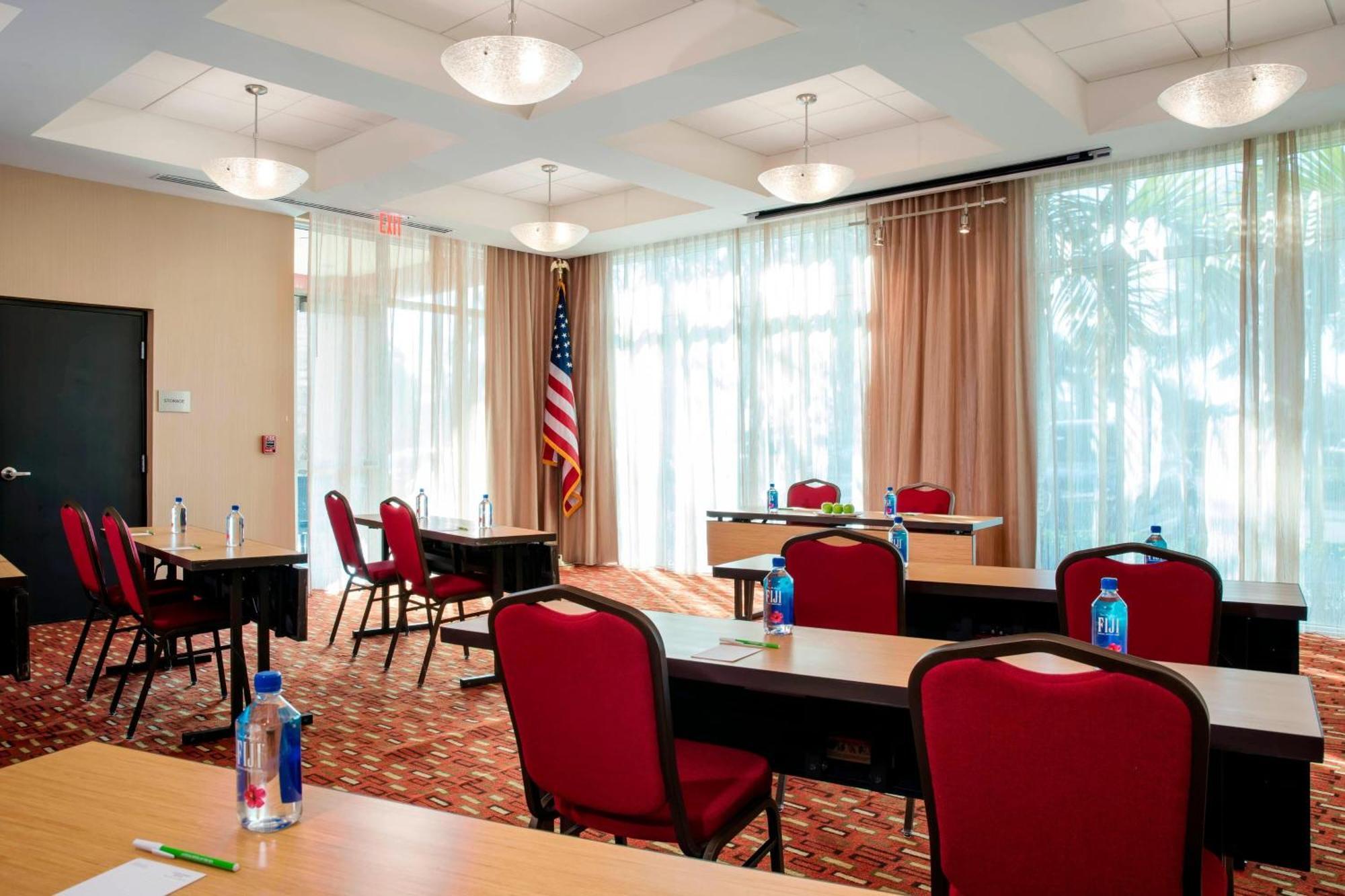 Courtyard By Marriott Miami Хомстед Экстерьер фото
