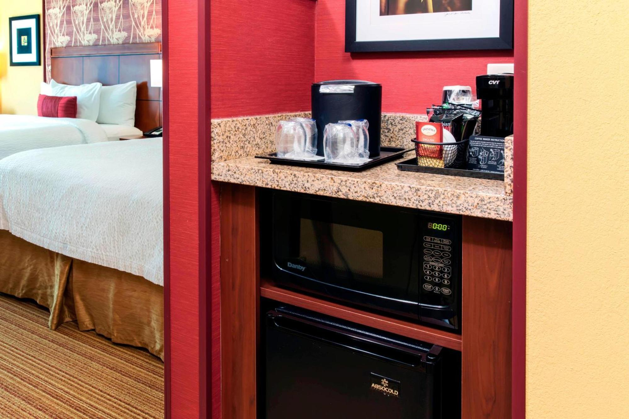 Courtyard By Marriott Miami Хомстед Экстерьер фото