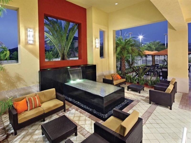 Courtyard By Marriott Miami Хомстед Экстерьер фото